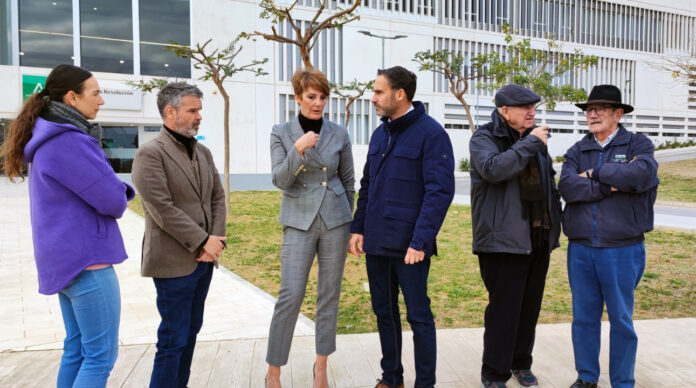 Bernal, Pérez y Molina en el Hospital de Estepona