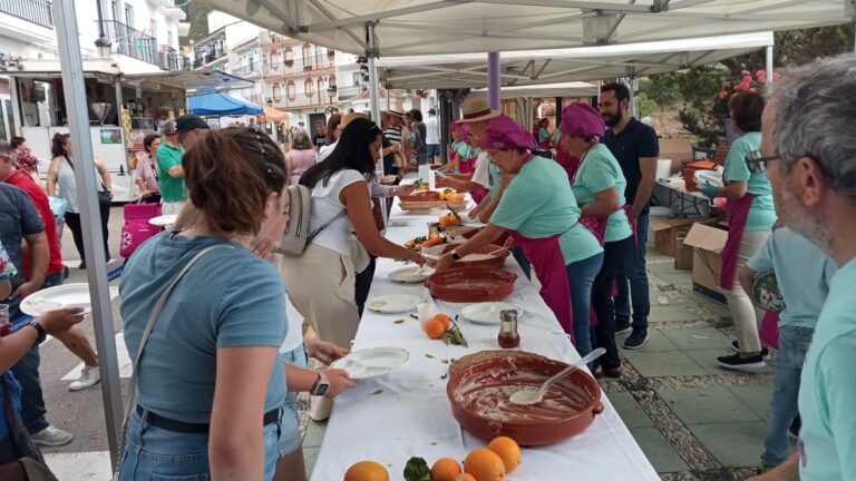 Istán se entrega a la gastronomía tradicional, la cultura y la diversión, en su Día de la Naranja