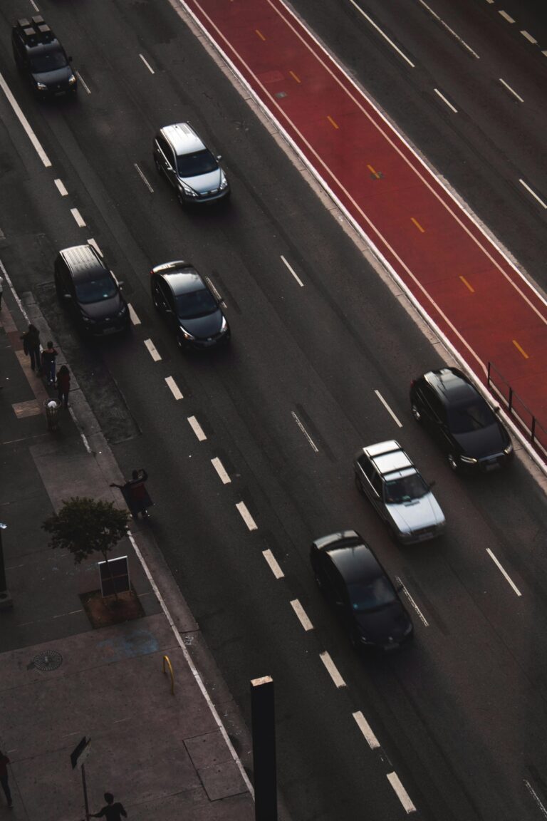 Más de 8.000 conductores fueron denunciados en carreteras de Andalucía por superar los límites de velocidad en la última campaña de la DGT