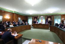 Marbella aprueba de forma inicial los presupuestos municipales de 2026 por 450 millones de euros