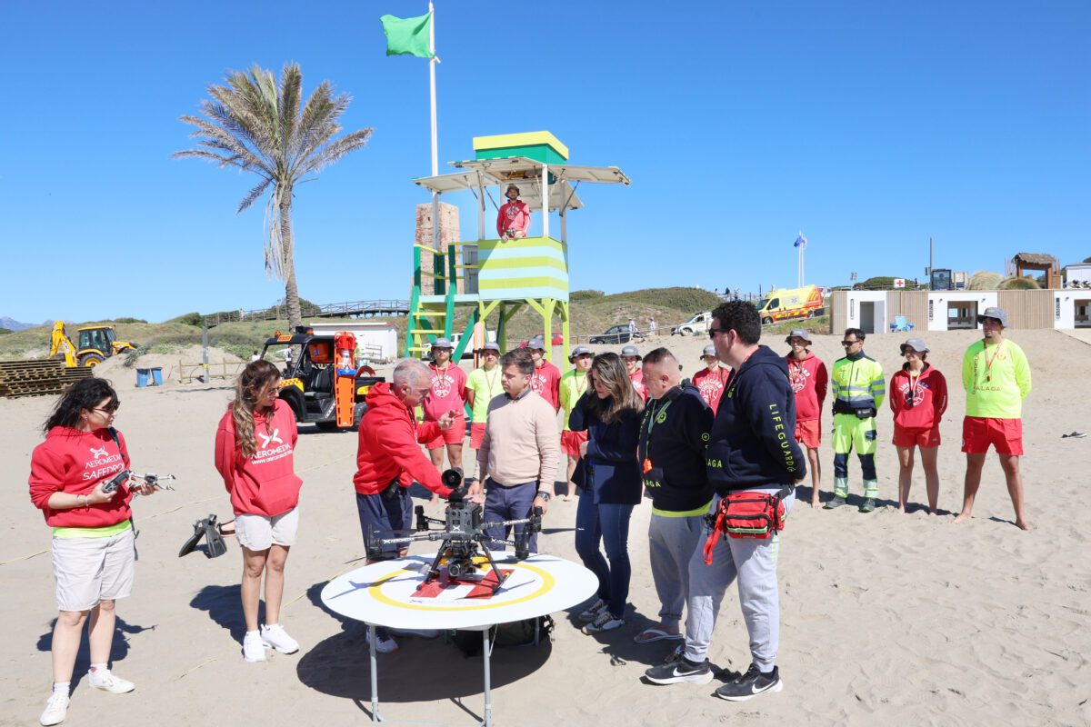 Marbella activa el servicio de salvamento en sus 27 kilómetros de costa con 55 efectivos en temporada alta y operativo hasta el 30 de septiembre