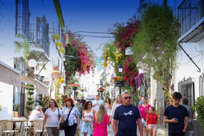 Marbella registra en abril 78.711 viajeros hoteleros, un récord histórico para ese mes con un alza del 28% respecto a 2025
