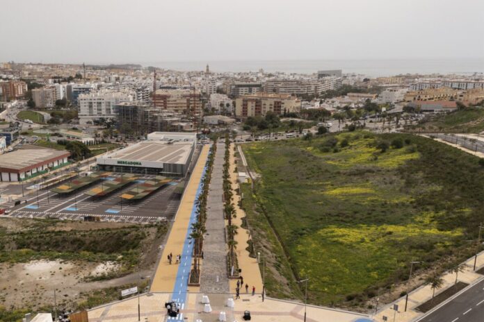 Estepona podrá contar con un nuevo complejo deportivo con piscina climatizada y pistas de pádel y tenis