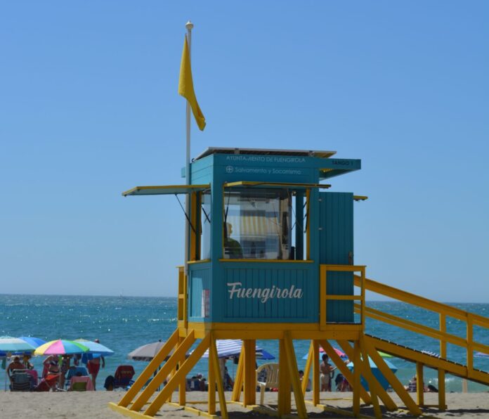 Fuengirola obtiene las Banderas Q de Calidad y S de Sostenibilidad en sus cuatro playas