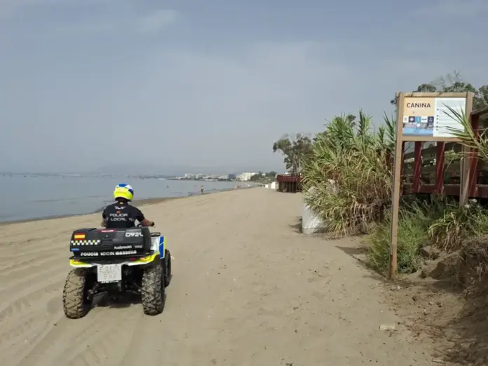 Marbella despliega un centenar de efectivos para vigilar sus playas en verano
