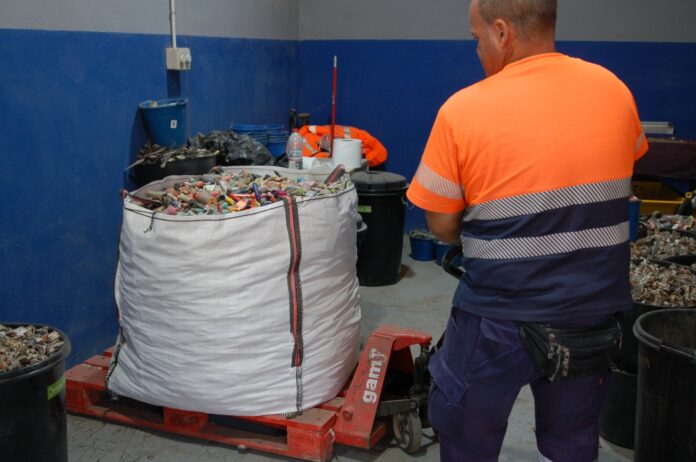 La Costa del Sol recupera más de 600 kilos de vapeadores en seis meses en su Complejo Ambiental