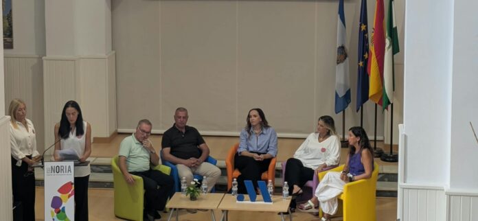 Málaga acoge la presentación de la asociación Corazones Blancos de apoyo al acogimiento familiar