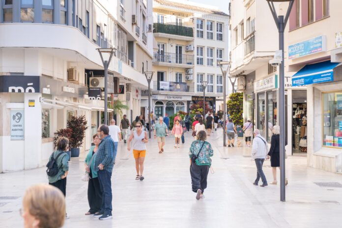 Estepona suma 31.054 afiliados a la Seguridad Social en julio, un 135% más que en 2011