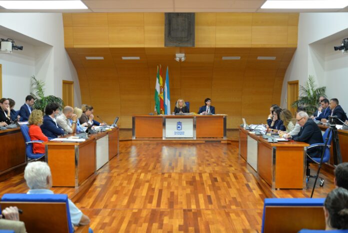 Fuengirola aprueba inicialmente un presupuesto de 133,7 millones de euros para 2027